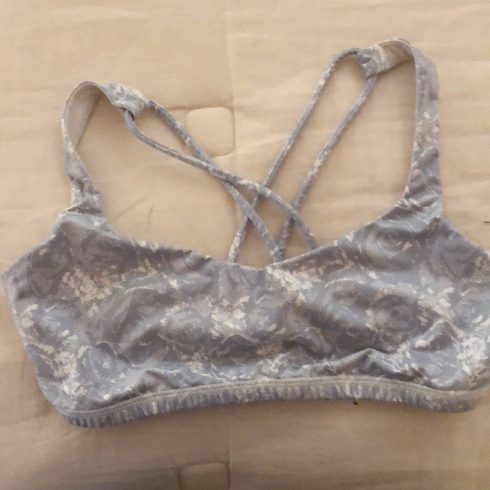 Lululemon bra size 8